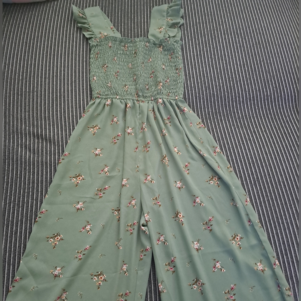 Inspired Hearts youth girl romper, size S green